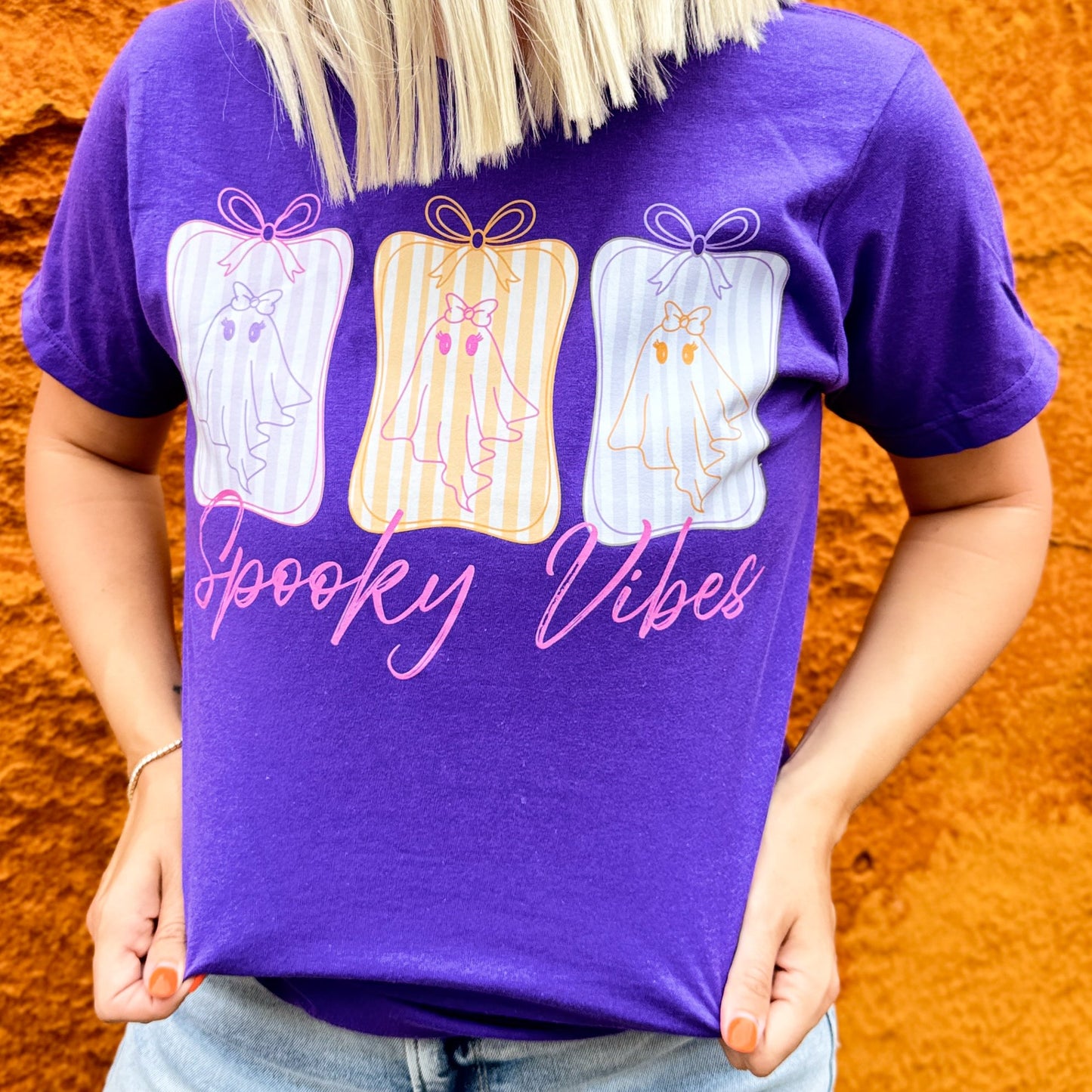 Spooky Vibes Ghost Soft Graphic Tee