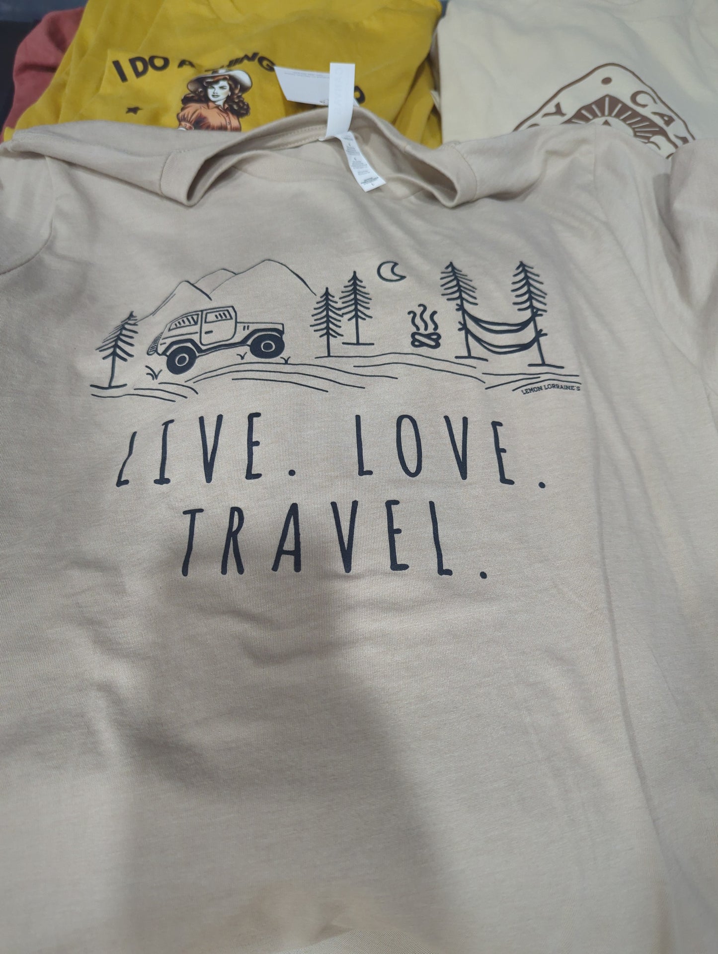 Live Love Travel Graphic Tee - Cream