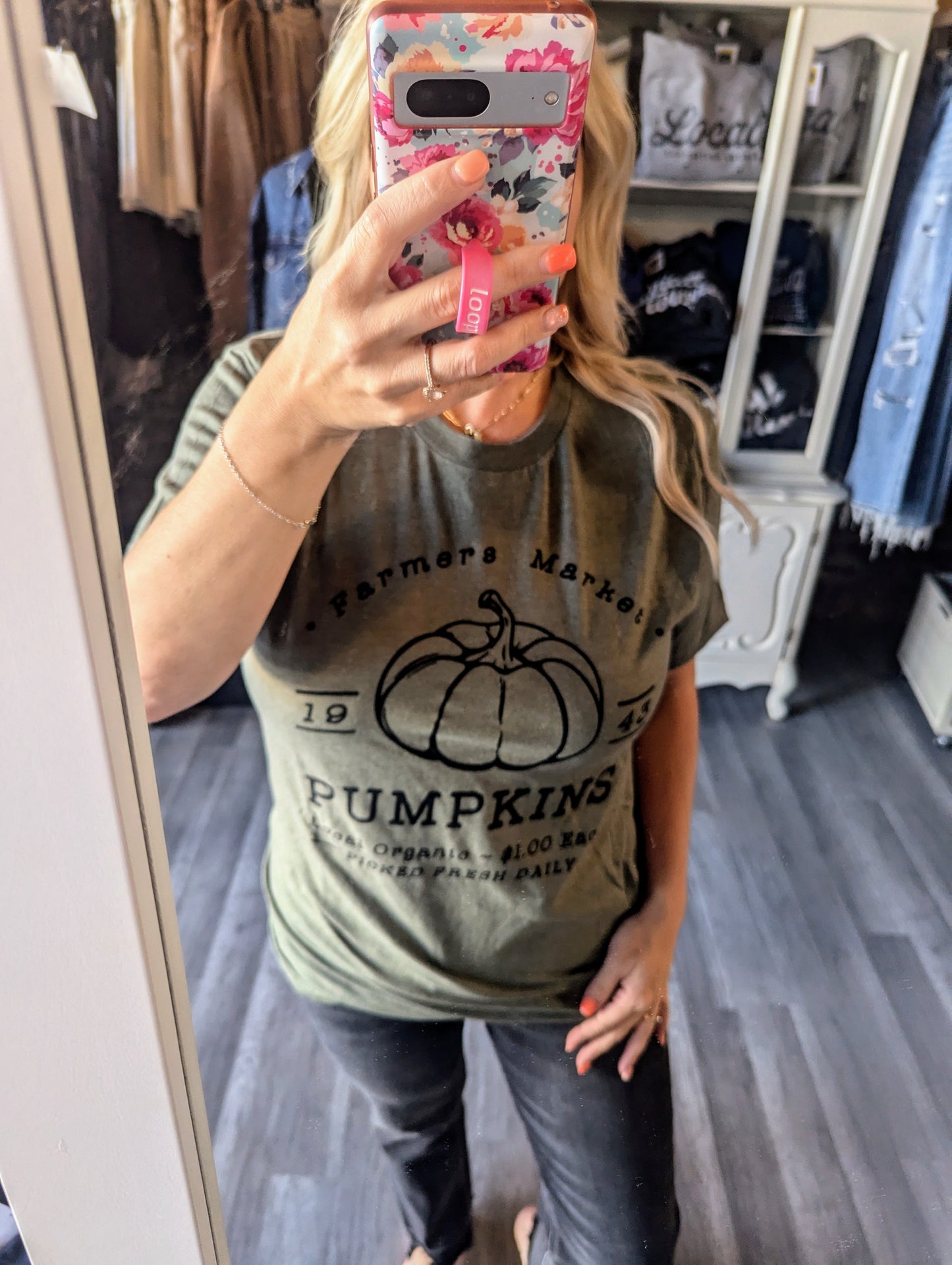 Farmers Market Pumpkins Graphic Tee